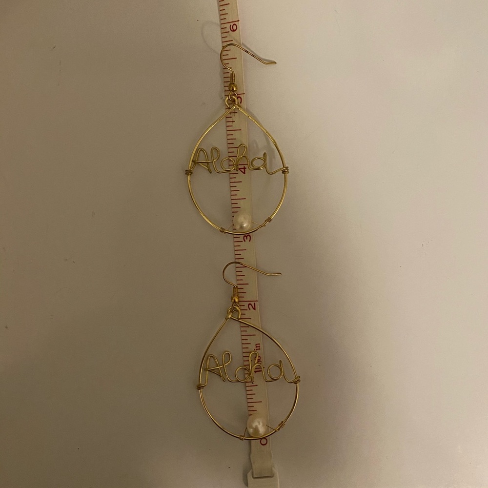 Aloha Hawaii Wire-Wrapped Earrings with Faux Pearl - Picture 4 of 5